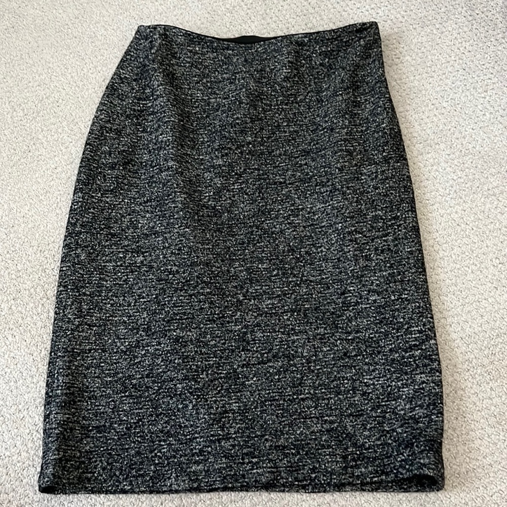 Ann Taylor wool cotton blend heather black Sz 8 Tall long pencil skirt